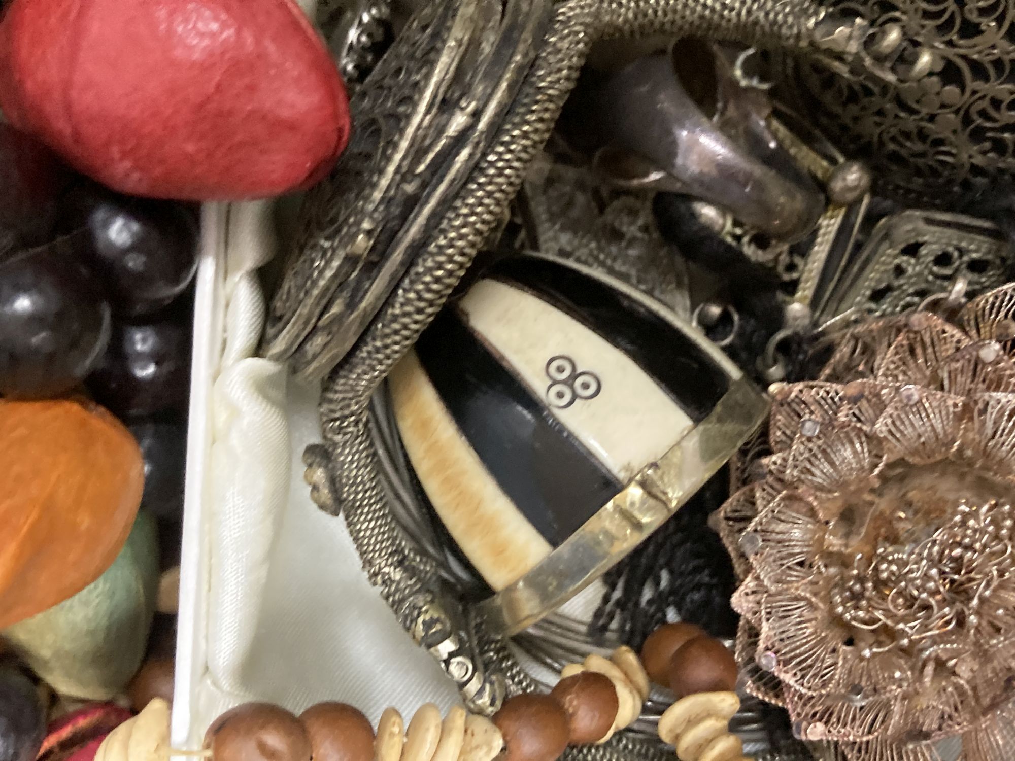 A quantity of costume jewellery etc. including a Mexican sterling and quartz set pendant brooch.